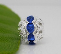Perles  Strass Bleues Ajourées Argentées 10x9.5mm
X 10