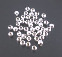 Perles Intercalaires Argentées Rondes Lisses 
4mm   ...taille du trou = 1.7 mm 
Qte : 25