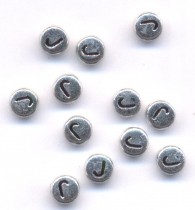 20 Perles intercalaires Lettre J Acrylique Argenté 7x7mm 
taille du trou = 0.8 mm