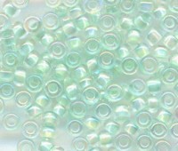 Rocailles 2.3 mm taille 10/0
Chrysolite lined
X 10/12 gr