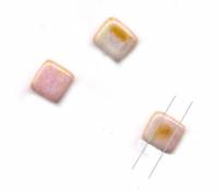  Perles square 6 mm
2 trous diametre 0.6 mm
opaque lilac/gold
X 20