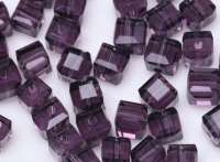 Cubes en crystal bluish violet
4 mm
X 25