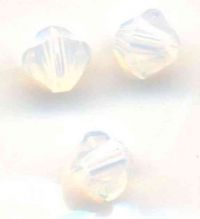 Toupies en crystal 4mm 
White opal
X 100