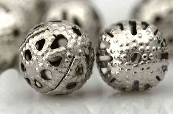Perles Ajourées boules Filigrane Gris argenté 8mm 
taille du trou = 0.8 mm
Qte : 10