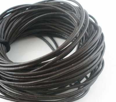  Cordon en cuir Couleur
 gris/ marron 1.5mm 
1 metre